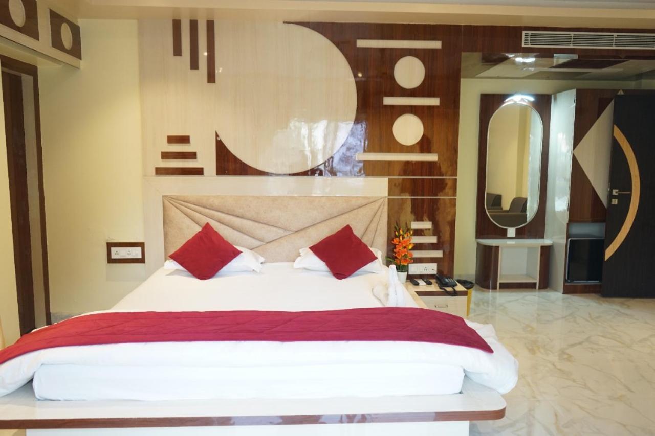 דיגה Hotel Mannat International מראה חיצוני תמונה