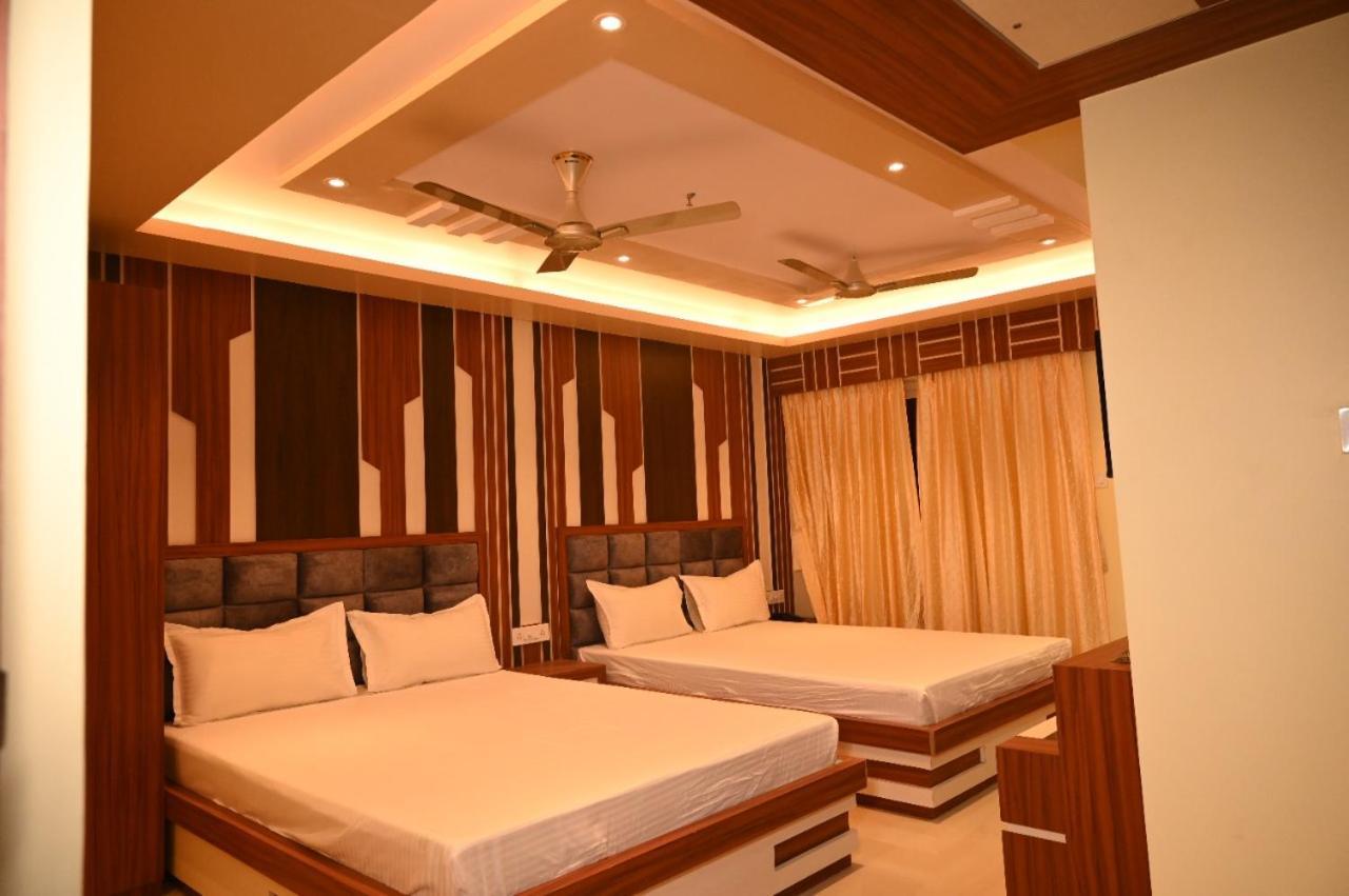 דיגה Hotel Mannat International מראה חיצוני תמונה