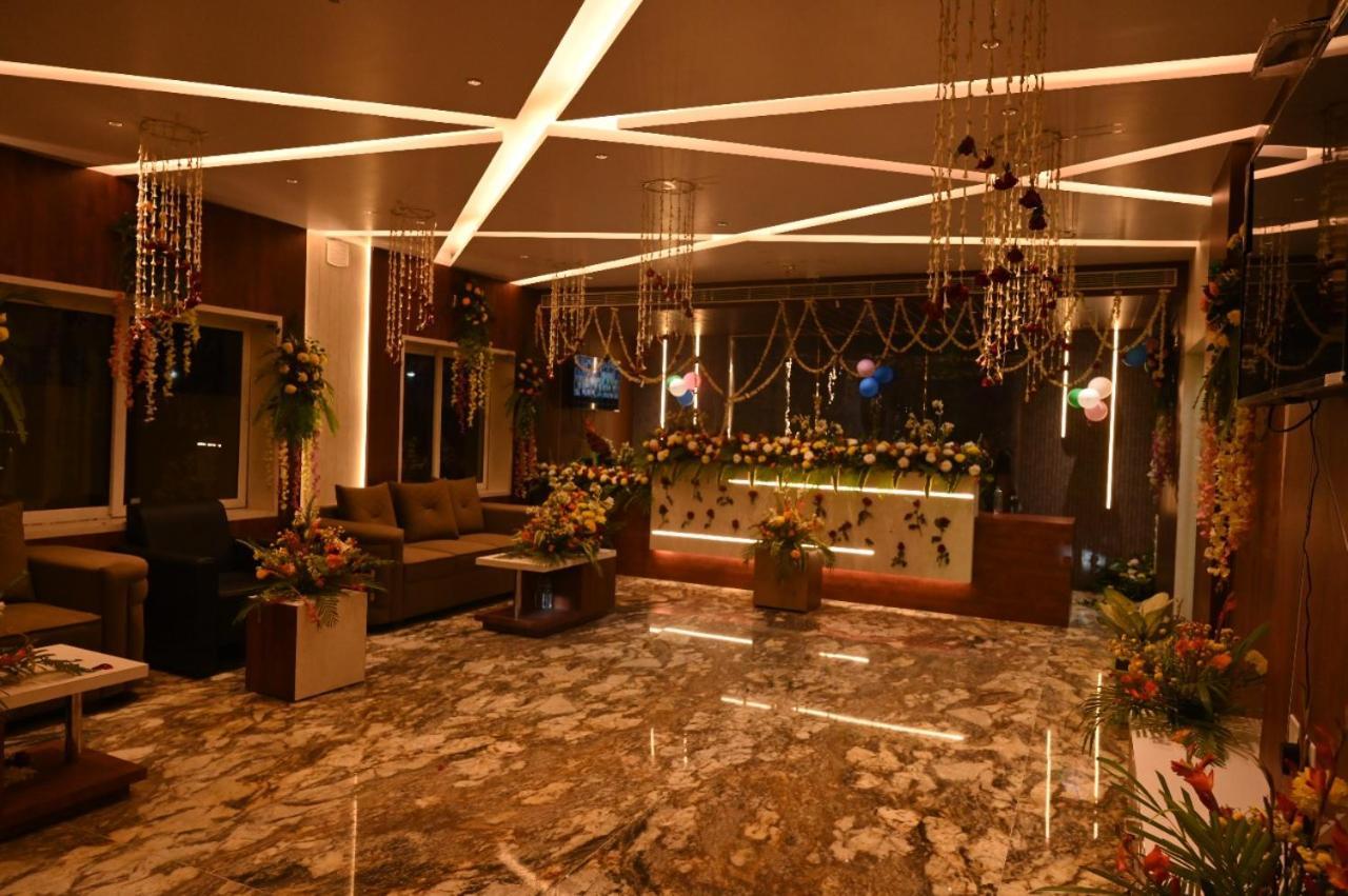 דיגה Hotel Mannat International מראה חיצוני תמונה