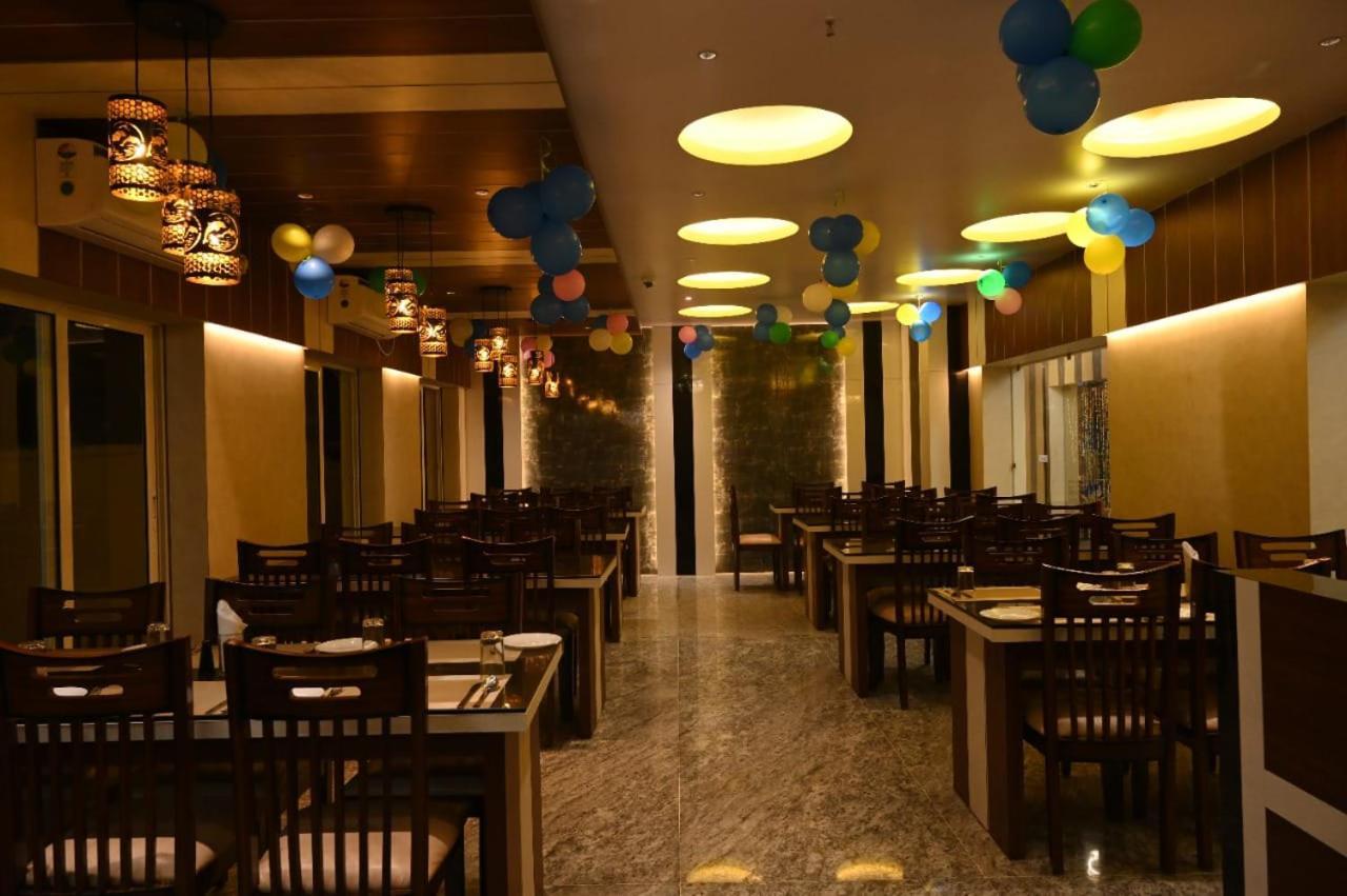 דיגה Hotel Mannat International מראה חיצוני תמונה