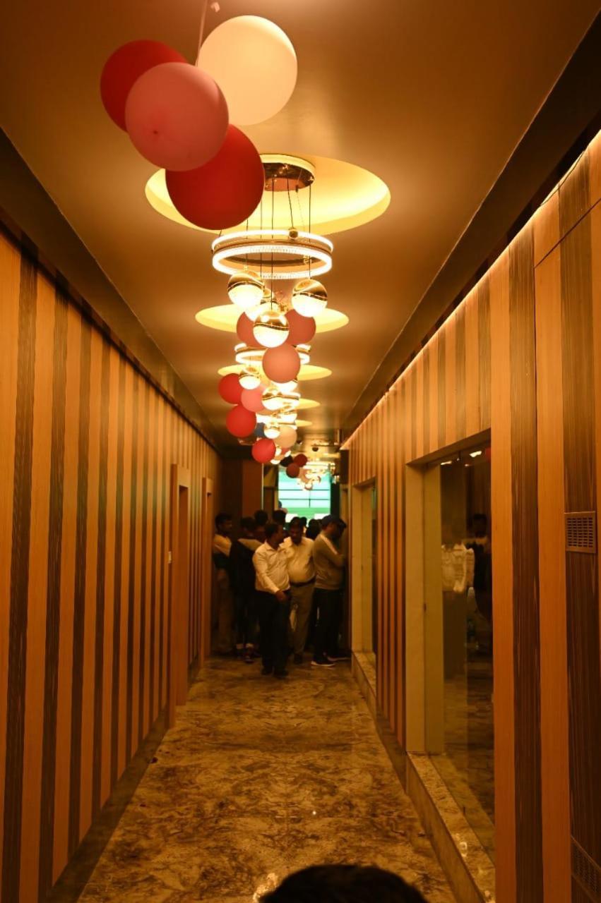 דיגה Hotel Mannat International מראה חיצוני תמונה