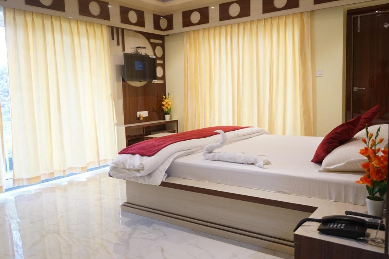 דיגה Hotel Mannat International מראה חיצוני תמונה